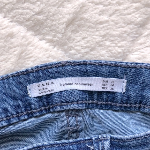 ZARA Trafaluc High Waisted Distressed Jeans - Picture 4 of 4